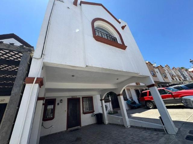 Casa en renta Calle Paseo De La Bugambilia, Delegación La Mesa, Tijuana, Municipio De Tijuana, Baja California, 22194, México