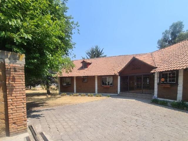 Casa en renta Calle Paseo De Los Cuervos, Cacalomacan, Toluca, Estado De México, 52265, México