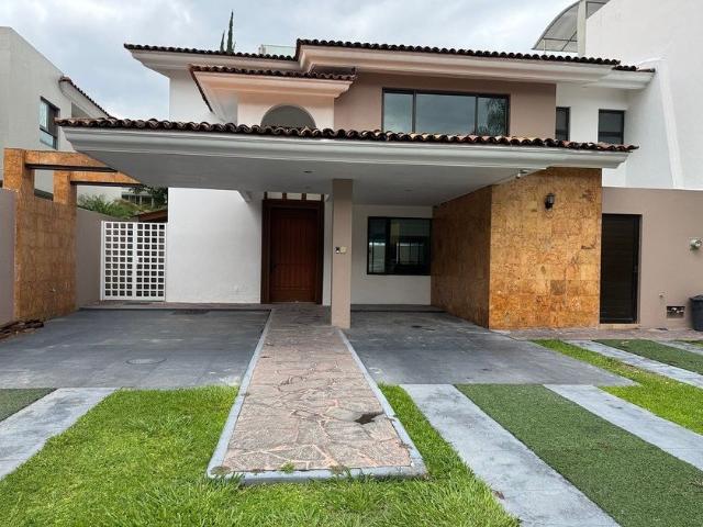 Casa en renta Calle Paseo San Antonio, Valle Real, San Juan De Ocotán, Zapopan, Región Centro, Jalisco, 45210, México