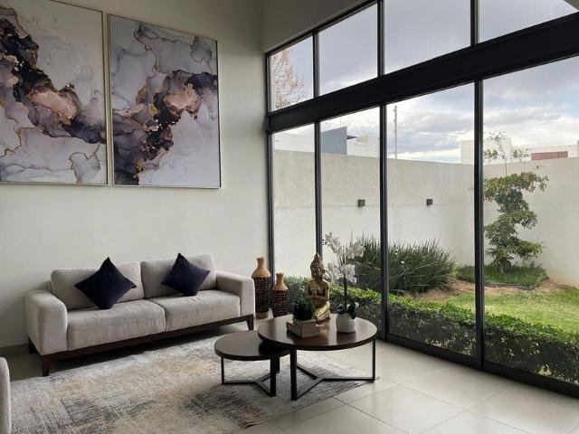 Casa en renta Calle Paseos Del Molino, El Molino Residencial Golf, León, Guanajuato, 37138, Mex
