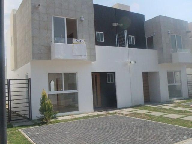 Casa en renta Calle Parque De Floresta, Residencial Foresta, Metepec, México, 52144, Mex