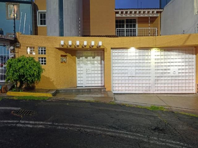 Casa en renta Calle Peñón Grande 214, Mz 037, Lomas De Valle Dorado, Tlalnepantla De Baz, Estado De México, México