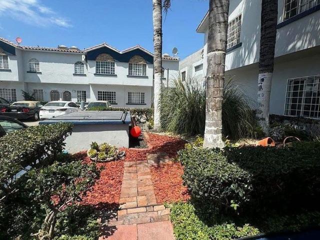 Casa en renta Calle Primera, Real Del Monte, Delegación La Mesa, Tijuana, Municipio De Tijuana, Baja California, 22195, México