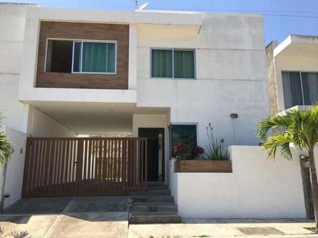 Casa en renta Calle Río Coatzacoalcos, Jardines De Tuxpan, Tuxpan, Veracruz De Ignacio De La Llave, 92890, Mex