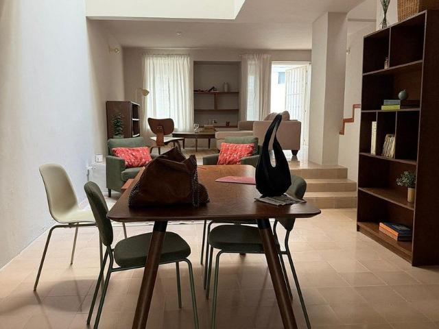 Casa en renta Calle Rinconada Del Nardo, Rinconada De Santa Rita, Guadalajara, Región Centro, Jalisco, 44670, México