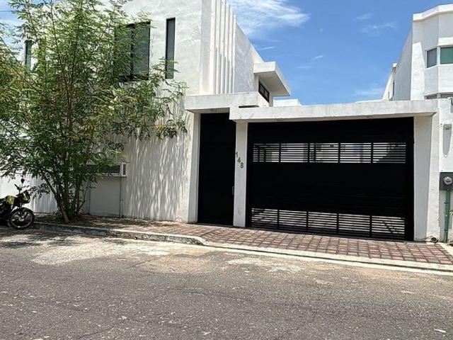 Casa en renta Calle Róbalo, Costa De Oro, Boca Del Río, Veracruz, 94299, México