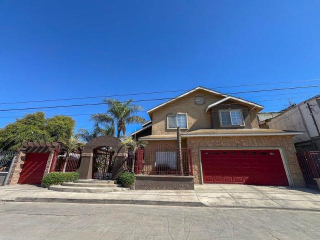 Casa en renta Calle Roble, Jardín Dorado, Municipio De Tijuana, Baja California, 22203, México