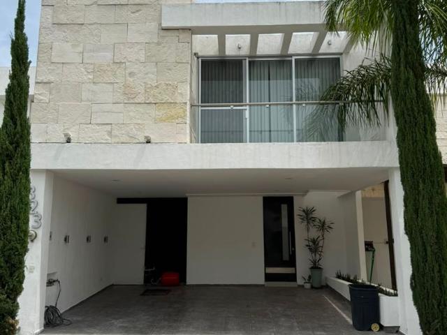 Casa en renta Calle Santa María, Bosque Sereno, San Ignacio, Municipio De Aguascalientes, Aguascalientes, 20326, México