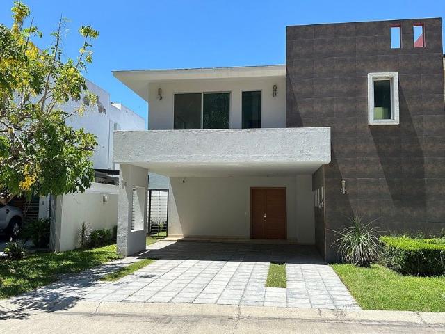 Casa en renta Calle Santa Catalina Sur, Santa Catalina, San Juan De Ocotán, Zapopan, Región Centro, Jalisco, 45201, México