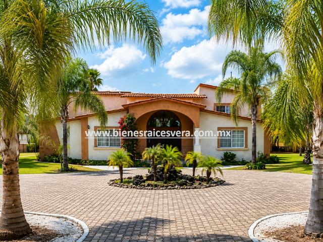 Casa en renta Calle Santa Rosa, Tequisquiapan, Querétaro, 76750, México