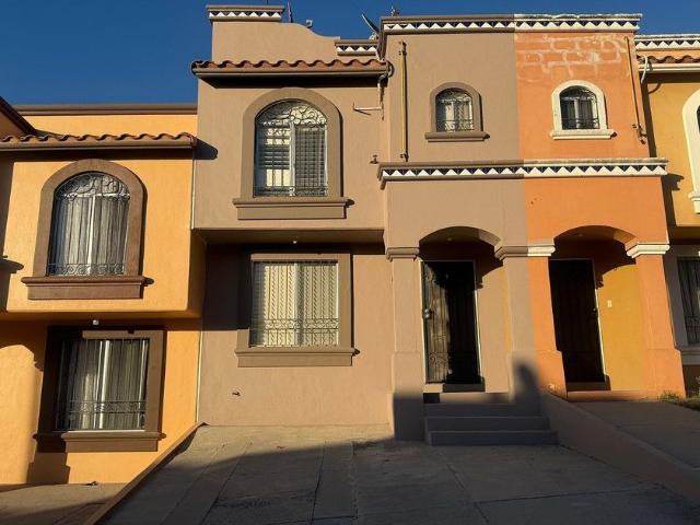 Casa en renta Calle Santo Domingo, Colinas De California, Del. Sanchez Taboada, La Joya, Municipio De Tijuana, Baja California, 22660, México