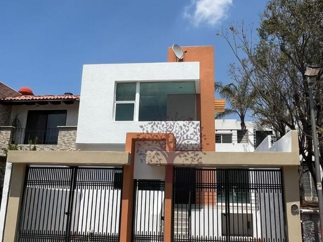 Casa en renta Calle Sendero De Los Celajes 17 21, Milenio Tercera Sección, Santiago De Querétaro, Querétaro, 76060, Mex