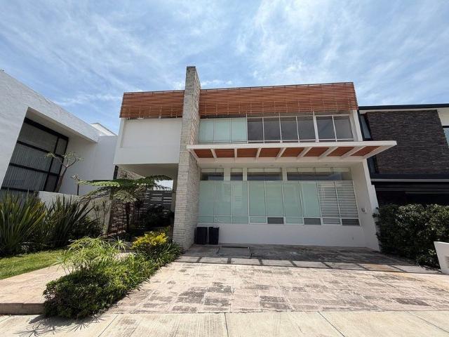 Casa en renta Calle Vía Naranjos, Olivos Residencial, San Juan De Ocotán, Zapopan, Región Centro, Jalisco, 45201, México