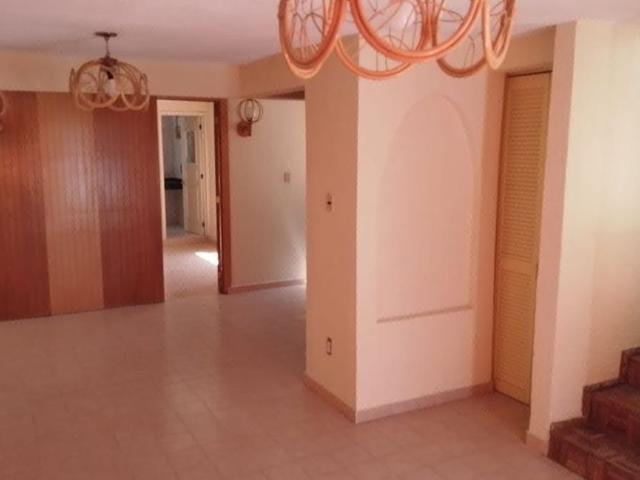 Casa en renta Calle Viveros, Colonia Las Lomas, San Luis Potosí, Municipio De San Luis Potosí, San Luis Potosí, 78294, México