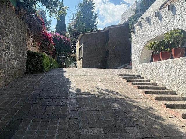 Casa en renta Calle Xaxalpa, San Bartolo Ameyalco, Álvaro Obregón, Ciudad De México, 01800, México