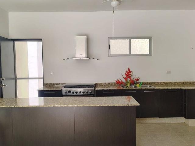 Casa en renta Calle 16, Conkal, Yucatán, 97345, México