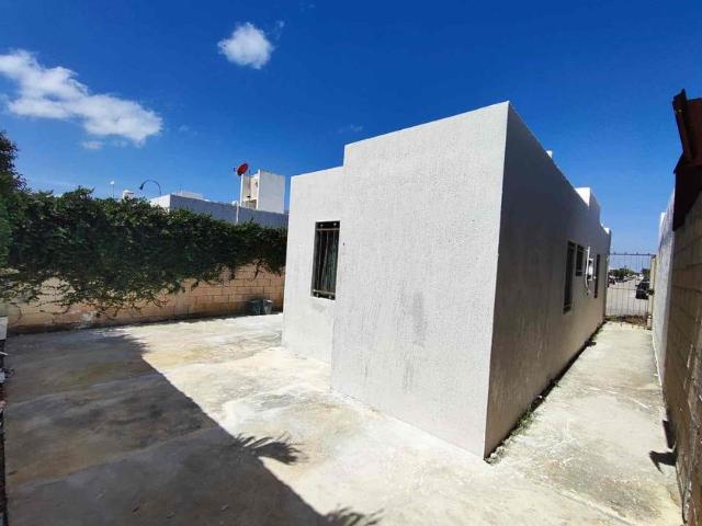 Casa en renta Calle 111, Fraccionamiento Los Heroes, Chchí Suárez, Mérida, Yucatán, 97306, México