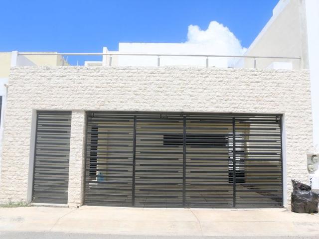 Casa en renta Calle 65 A, Fraccionamiento Floresta Residencial, Chchí Suárez, Mérida, Yucatán, 97138, México
