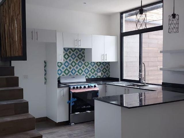 Casa en renta Calle 75, Montes De Amé, Mérida, Yucatán, 97115, México