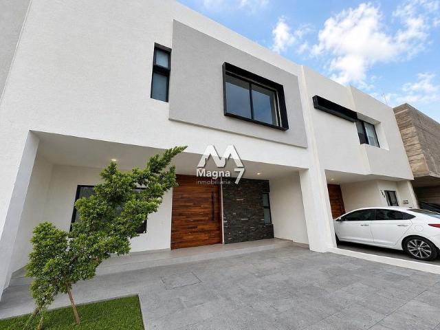 Casa en renta Calle 9, Solares, San Juan De Ocotán, Zapopan, Región Centro, Jalisco, 45201, México