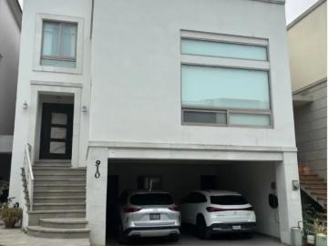Casa en renta Callejón De Las Privanzas, Las Privanzas, San Pedro Garza García, Nuevo León, 66278, Mex