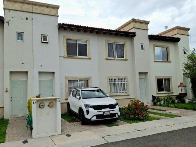 Casa en renta Calzada De Belén, Condominio Naranjos, Delegación Epigmenio González, Municipio De Querétaro, Querétaro, 76147, México