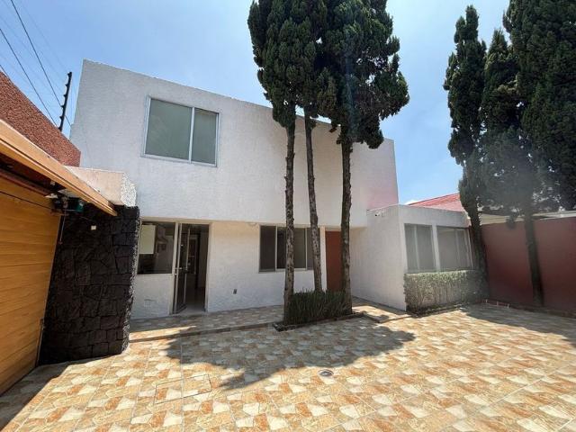 Casa en renta Calzada De Las Águilas, Colonia Lomas De Axomiatla, Ciudad De México, Álvaro Obregón, Ciudad De México, 01830, México