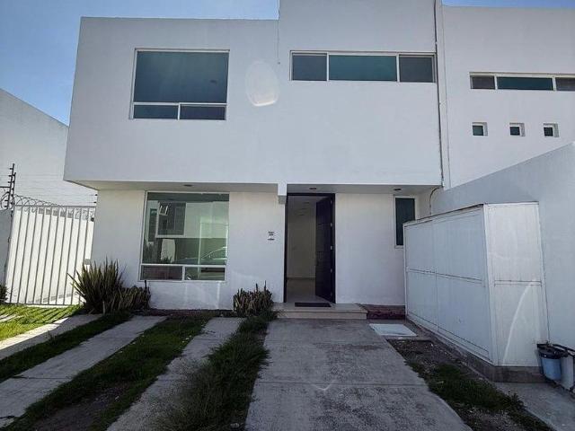 Casa en renta Camino Real A Momoxpan, Cholula, San Pedro Cholula, Puebla, 72770, México