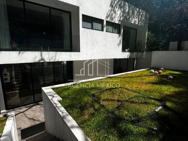 Casa en renta Castillo De Edimburgo, Condado De Sayavedra, Ciudad López Mateos, Estado De México, México