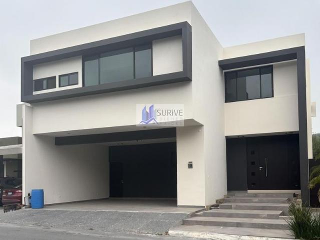 Casa en renta Carolco Club Residencial, Avenida Acueducto, Carolco Residencial, Monterrey, Nuevo León, México