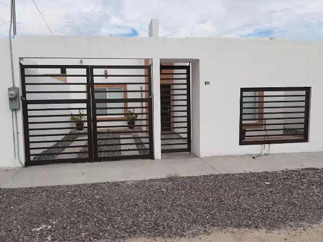 Casa en RENTA, Centenario!