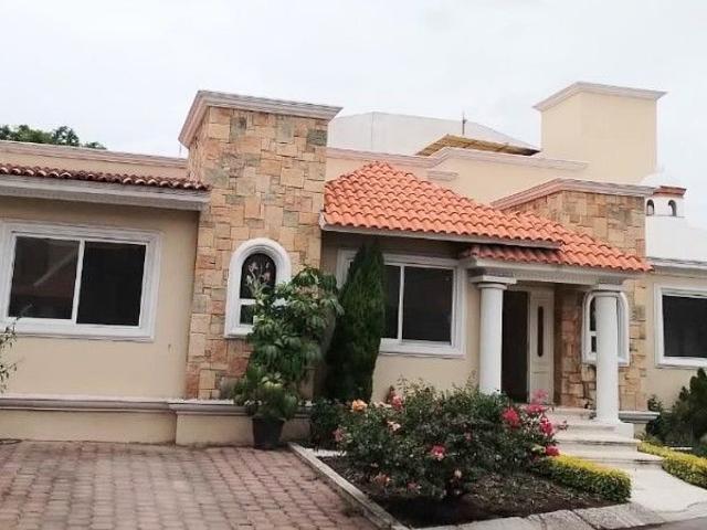 Casa en Renta céntrica en una planta Condominio Residencial en Querétaro