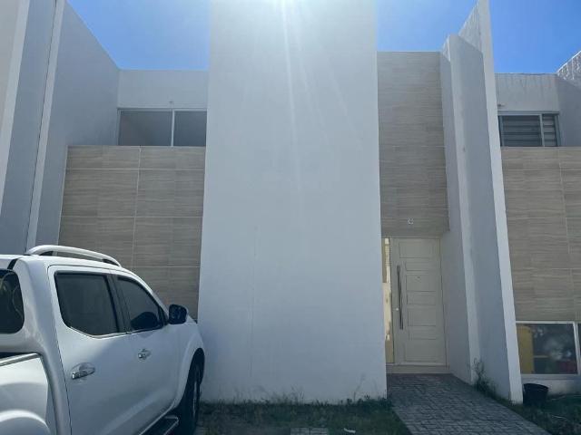 CASA EN RENTA CERCA CLINICA IMSS 3 AGS