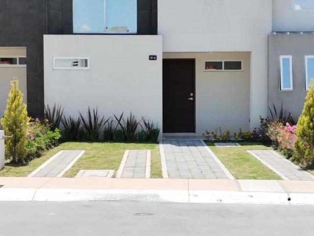 CASA EN RENTA CERCA DE TEC DE MONTERREY Y SIGLO XX1 ZINACANTEPEC