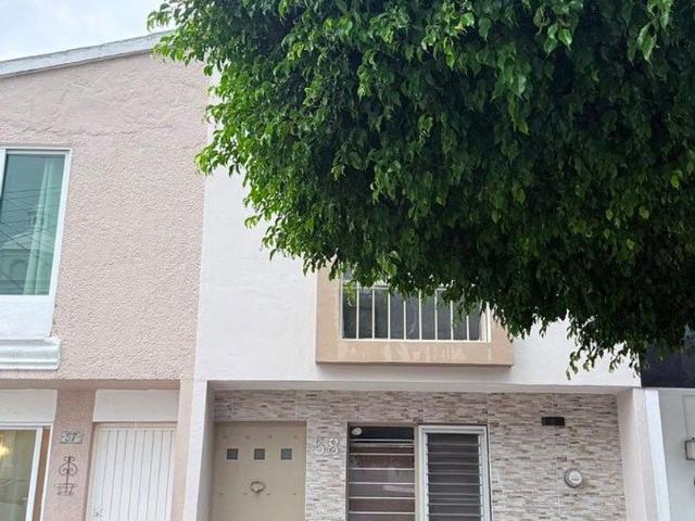 Casa en renta Cerrada Capulín, Parques Tepeyac, Miramar, Zapopan, Región Centro, Jalisco, 45068, México