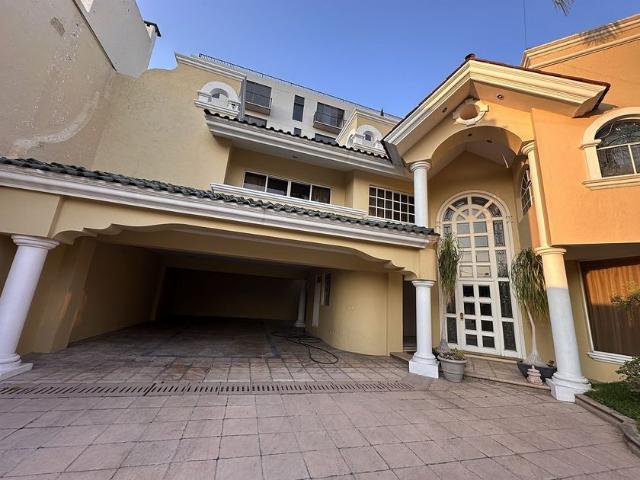 Casa en renta Cerrada Del Matador 5176, Guadalupe Jardín, Zapopan, Jalisco, 45030, Mex