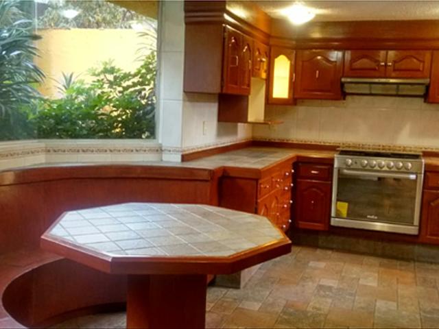 Casa en renta Cerrada Pinares, Sauzales Cebadales unidad Habitacional, Ciudad De México, Tlalpan, Ciudad De México, 14330, México