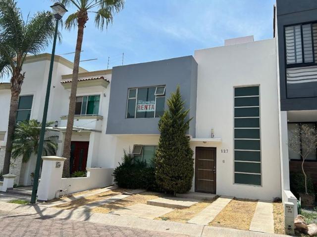 Casa en renta Circuito Casco Viejo, Los Almendros, Zapopan, Región Centro, Jalisco, 45158, México