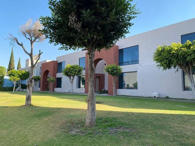 Casa en renta Circuito De La Herradura Sur, San Bernardino Tlaxcalancingo, San Andrés Cholula, Puebla, 72754, México
