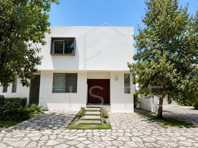 Casa en renta Circuito Del Bosque, Bosques Vallarta, San Juan De Ocotán, Zapopan, Región Centro, Jalisco, 45222, México