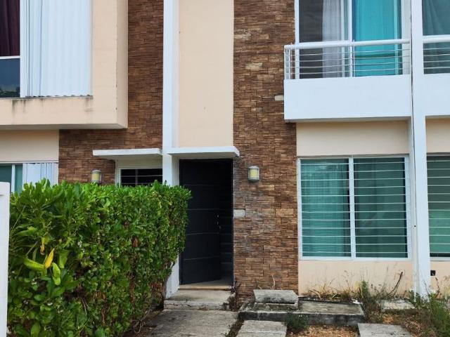 Casa en renta Circuito Hidalgo, Cerrada Palmilla, Cancún, Benito Juárez, Distrito 10, Quintana Roo, 77536, México