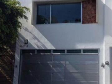 Casa en renta Circuito Santa Anita Sur, Residencial Santa Rita Las Ánimas, Puebla, 72180, Mex
