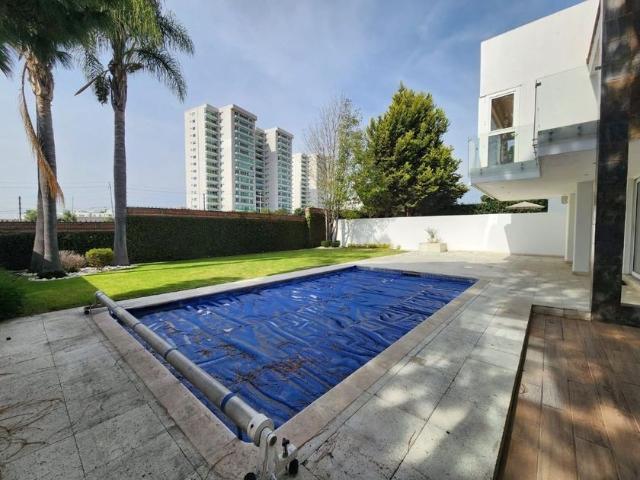 Casa en renta Circuito Vista Álamos, La Vista Country Club, San Bernardino Tlaxcalancingo, San Andrés Cholula, Puebla, 72480, México