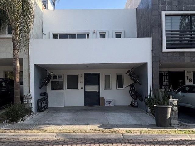 Casa en renta Circuito 14 A 4 42, La Antigua Cementera, Puebla, 72023, Mex