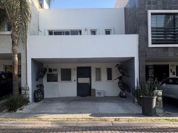 Casa en renta Circuito 14 A 4 42, La Antigua Cementera, Puebla, 72023, Mex