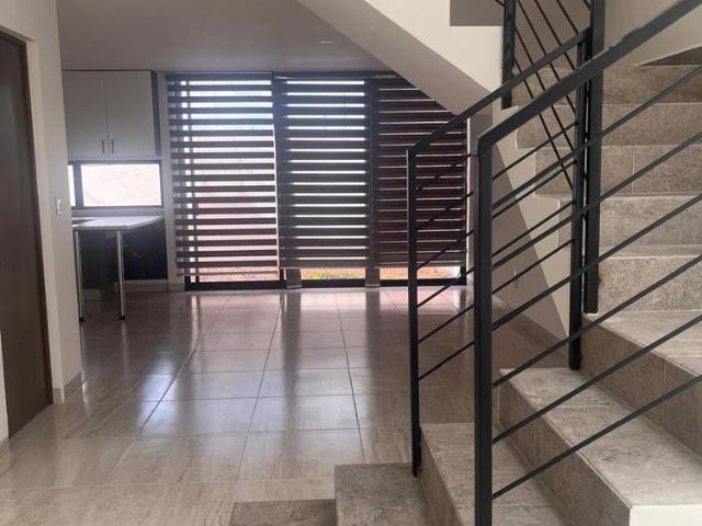 Casa en Renta Ciudad Maderas en la entrada a León Guanajuato