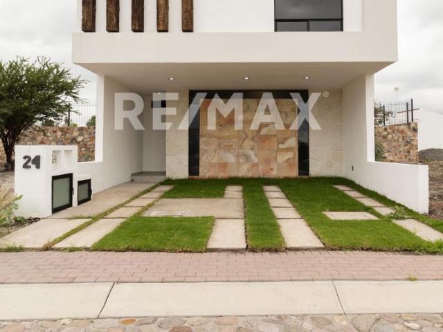 CASA EN RENTA CIUDAD MADERAS QUERÉTARO