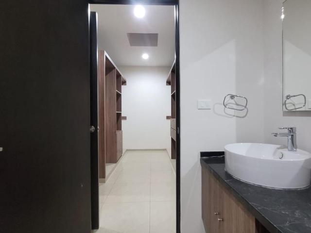 CASA EN RENTA CLUSTER 7 REAL CAMPESTRE ZONA COUNTRY