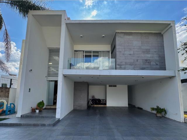 Casa en renta Cluster 444, Boulevard Lomas Poniente, Lomas De Angelópolis, San Bernardino Tlaxcalancingo, Puebla, México