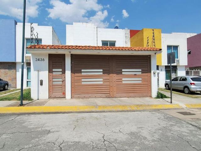 Casa en renta Coaxustenco, Metepec